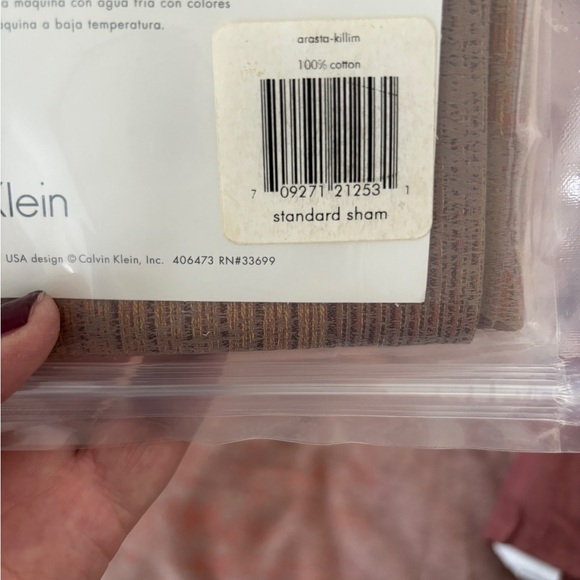 Calvin Klein Arasta Iridescent Sheeting King Duvet Set 7pcs - Picture 10 of 10